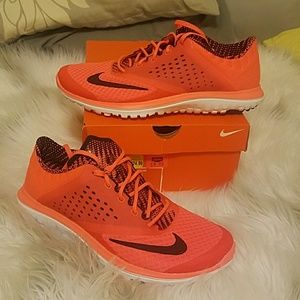 NIB Nike Lite Run 2 M10.5